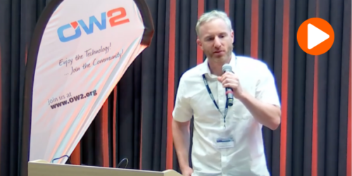 Le fondateur de Linphone : Simon Morlat au micro lors de la conférence OW2